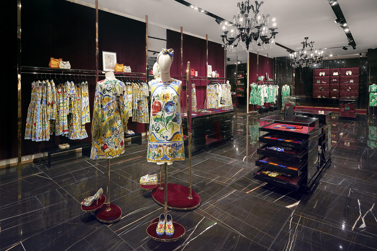 Dolce \u0026 Gabbana Unveils New Mall of the 