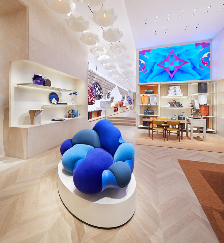Louis Vuitton And A New Store In The Dubai Mall